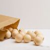 Einzelkugeln, Mottenkugeln, Mottenschutz, Kleider vor Motten schützen, Mottenkugeli, Arvenkugeln, Mottenkugeln aus Arvenholz, Zirbenkugeli, Zirbenkugeln, Mottenkugeln aus Zirbenholz