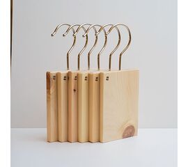 Kastenhänger im 6er-Set aus Arvenholz als Mottenschutz