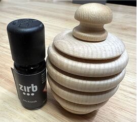 Arvenholz-Zapfen mit ätherischem Öl Arve/Zirbe "Pur"10ml zum Tropfen als Set